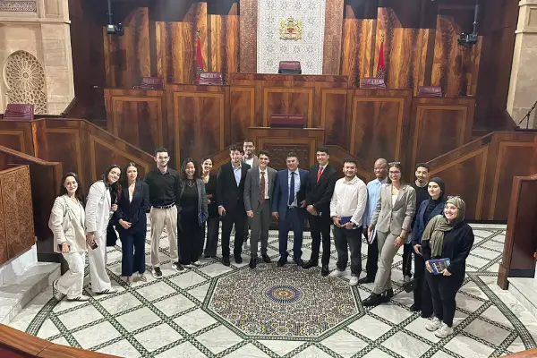 Retour sur la visite du club TIZI UIR au Parlement.